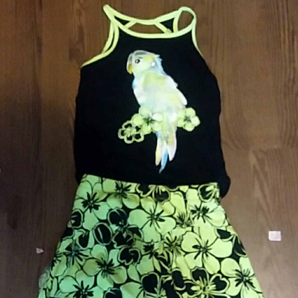 Parrot shirt with skirt
